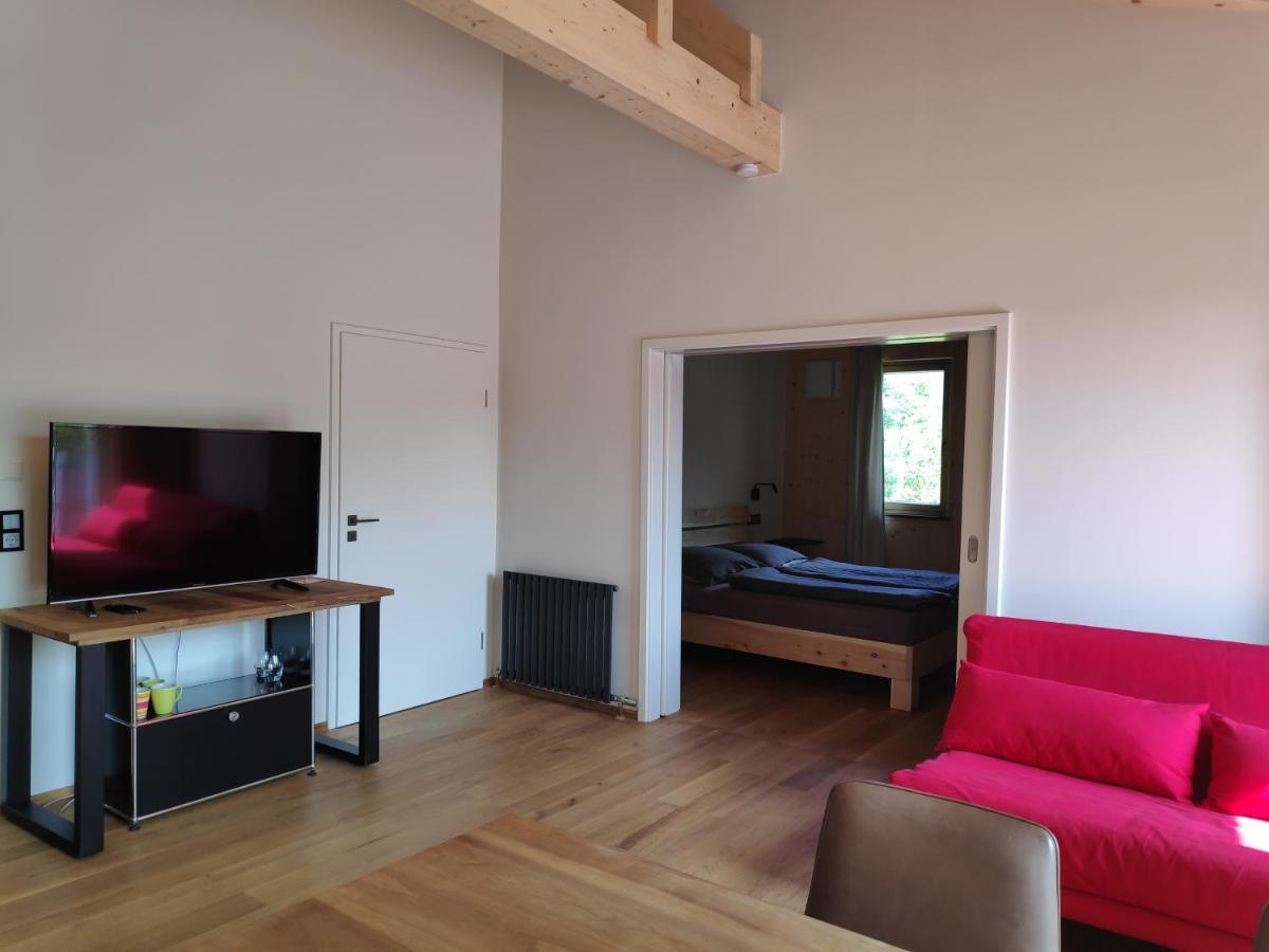 Ferienwohnungen Und Zimmer In Reutlingen-Goenningen Ngoại thất bức ảnh