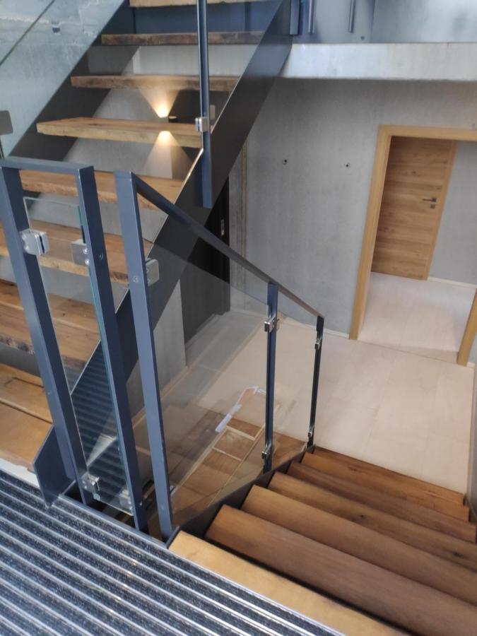 Ferienwohnungen Und Zimmer In Reutlingen-Goenningen Ngoại thất bức ảnh