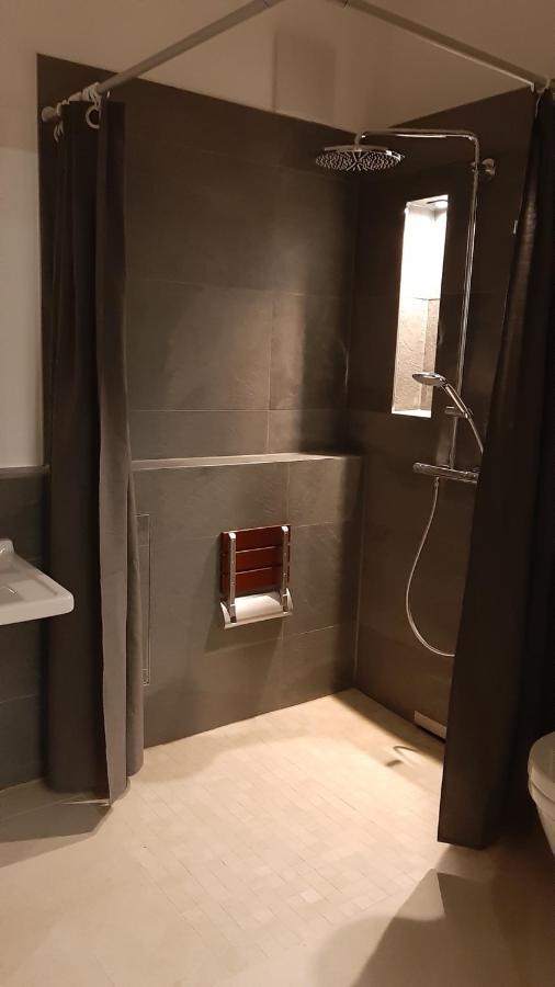 Ferienwohnungen Und Zimmer In Reutlingen-Goenningen Ngoại thất bức ảnh