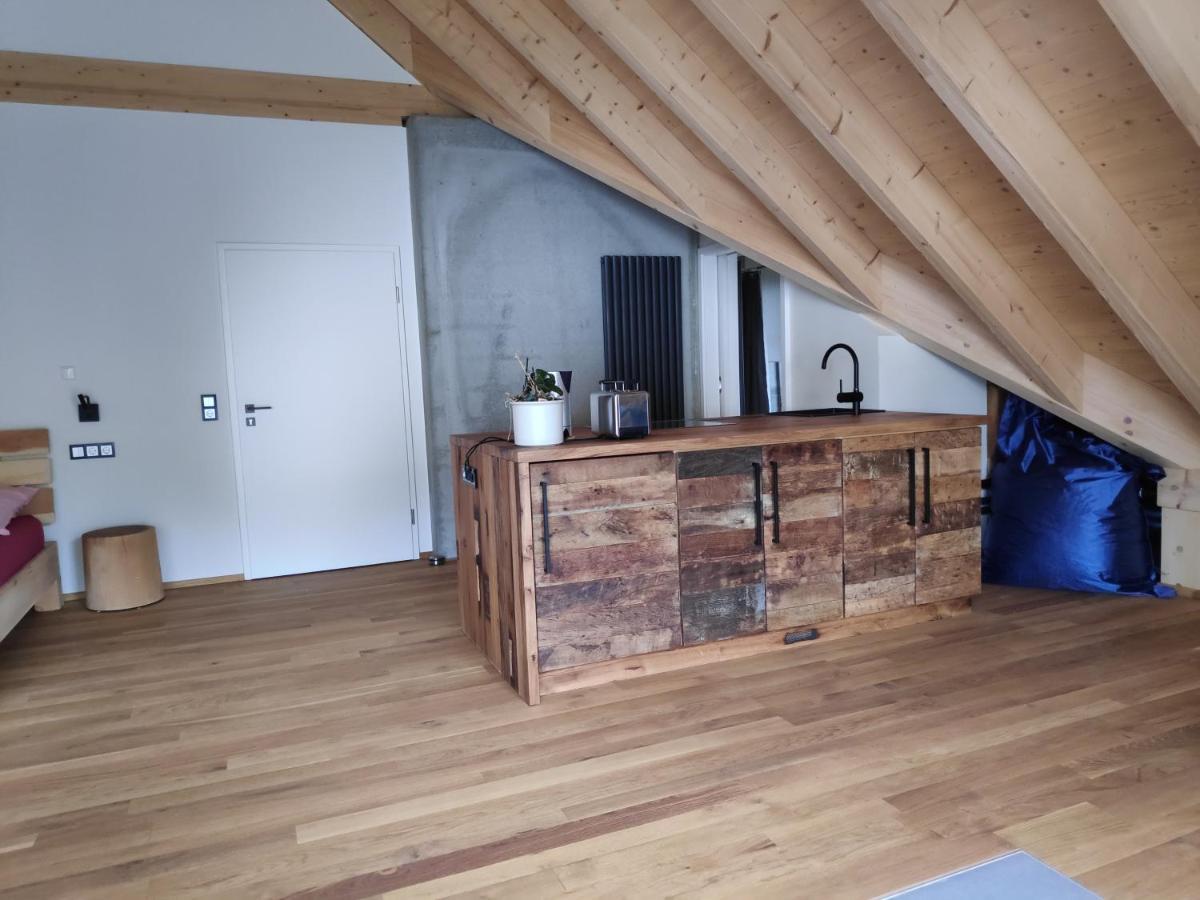Ferienwohnungen Und Zimmer In Reutlingen-Goenningen Ngoại thất bức ảnh